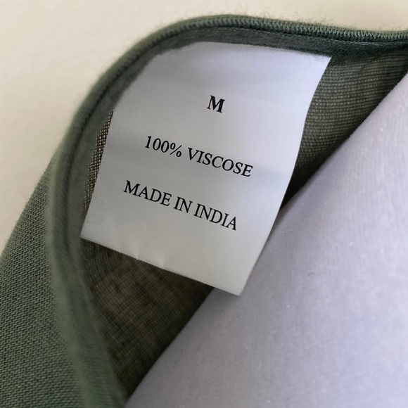 Green dress - Picture 4 of 5